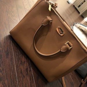 Michael Kors Selma Style